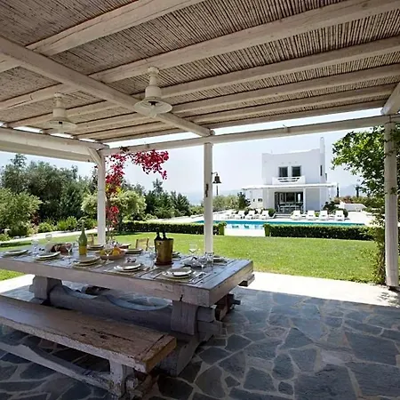 Skaloma Sleeps 20 Pool Air Con فيلة