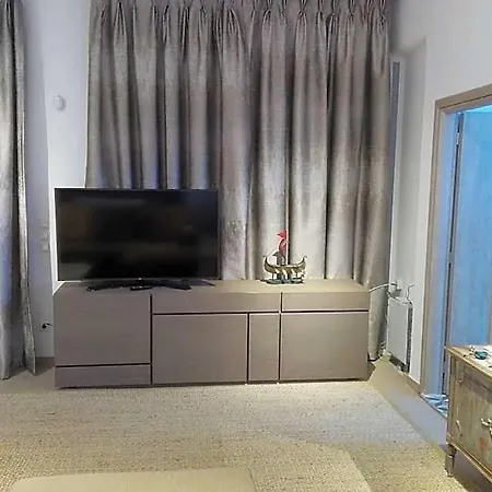 Skaloma Sleeps 20 Pool Air Con فيلة بحيرة فولياغميني
