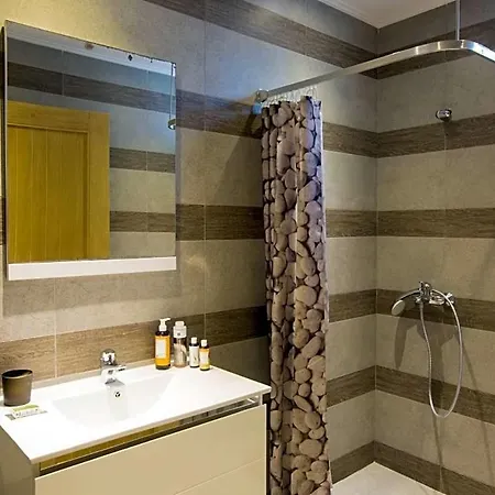 Skaloma Sleeps 20 Pool Air Con فيلة