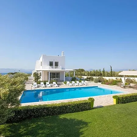 Skaloma Sleeps 20 Pool Air Con فيلة
